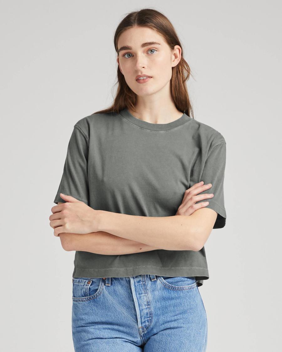 Women's relaxed crop tee