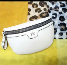 Load image into Gallery viewer, Nicole Handbag  - Miss Caprice - Sac à Main Nicole
